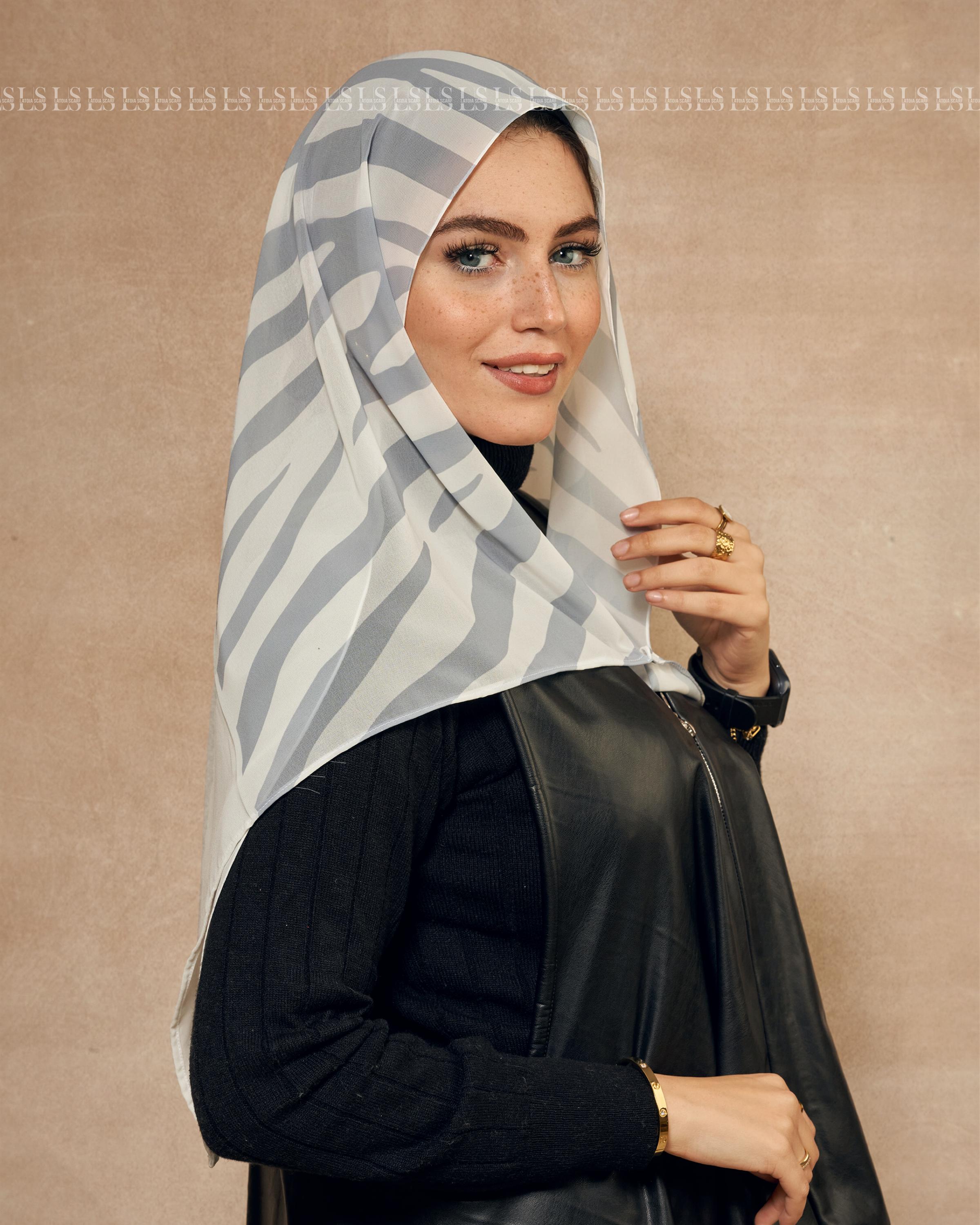 Zipra Gray Easy Scarf